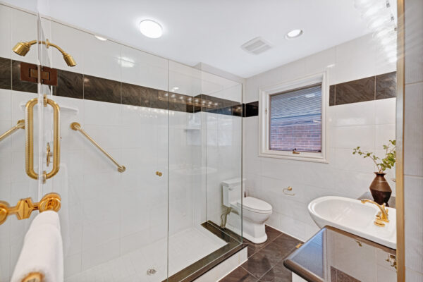 1-Restwell-Crescent-Toronto-Web-Salisbury-41