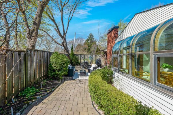 1-Restwell-Crescent-Toronto-Web-Salisbury-60