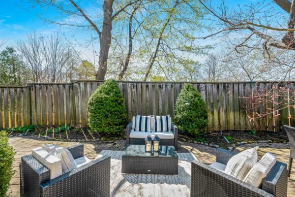 1-Restwell-Crescent-Toronto-Web-Salisbury-63