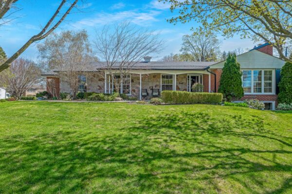 1-Restwell-Crescent-Toronto-Web-Salisbury-7