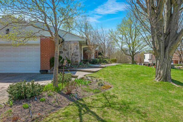 1-Restwell-Crescent-Toronto-Web-Salisbury-71
