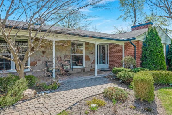 1-Restwell-Crescent-Toronto-Web-Salisbury-9
