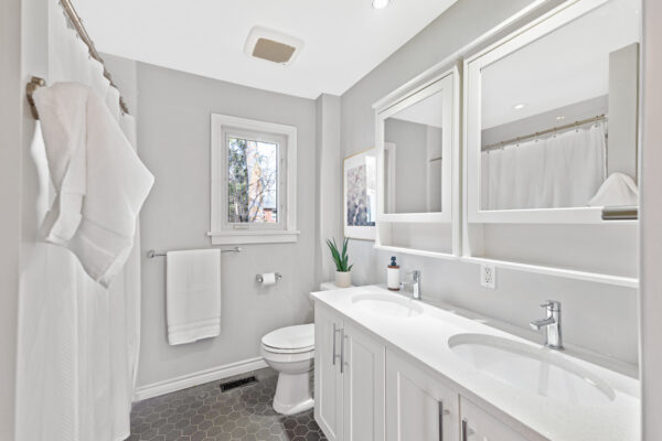 1303-Crossfield-Bend-Mississauga-Web-Salisbury-29