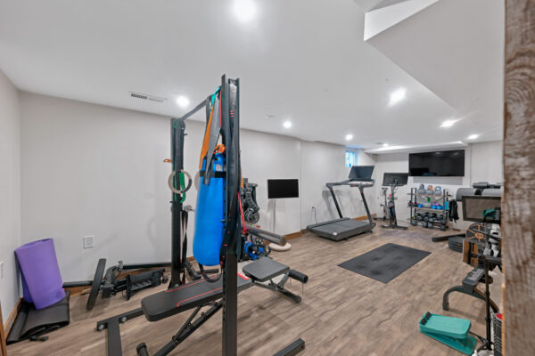 1303-Crossfield-Bend-Mississauga-Web-Salisbury-43