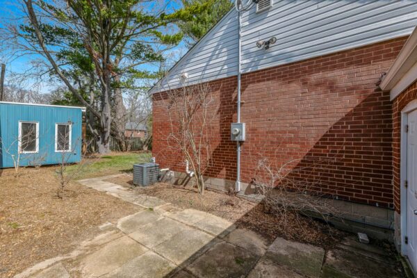1303-Crossfield-Bend-Mississauga-Web-Salisbury-48