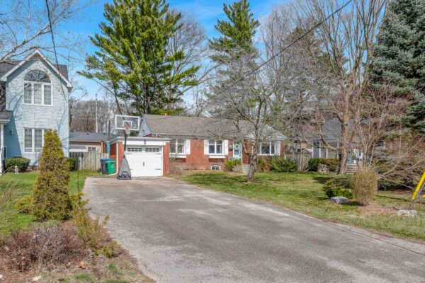 1303-Crossfield-Bend-Mississauga-Web-Salisbury-5
