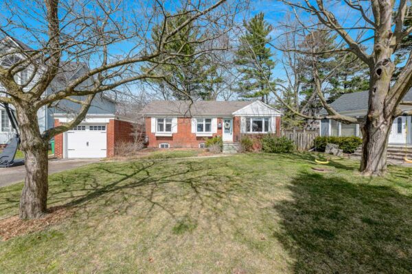1303-Crossfield-Bend-Mississauga-Web-Salisbury-6