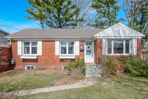 1303-Crossfield-Bend-Mississauga-Web-Salisbury-8