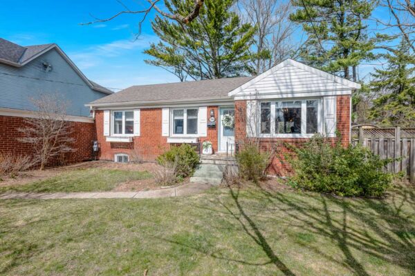 1303-Crossfield-Bend-Mississauga-Web-Salisbury-9