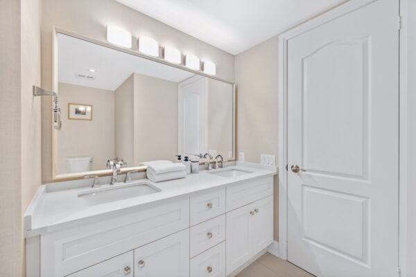 18-William-Carson-Crescent-#318-Toronto-Web-Salisbury-36