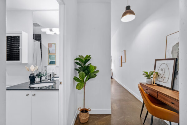 201-Carlaw-Avenue-#201-Toronto-Web-Salisbury-13