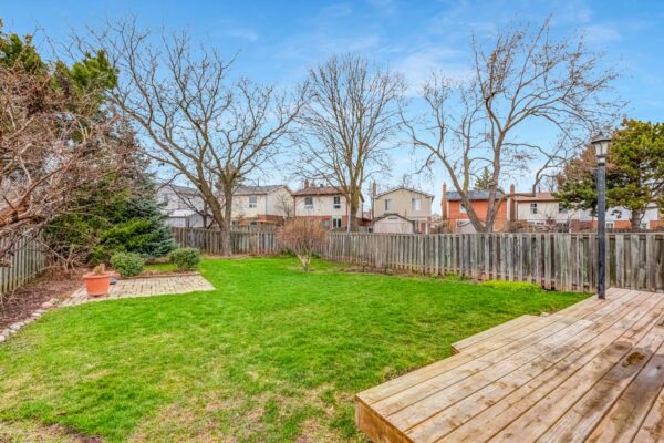 219-Goldhawk-Trail-Toronto-Web-Salisbury-56