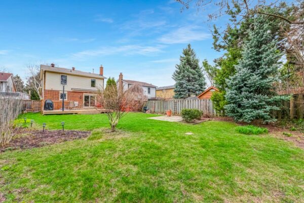 219-Goldhawk-Trail-Toronto-Web-Salisbury-60