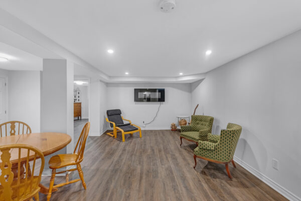 22-Havagal-Crescent-Markham-Web-Salisbury-59