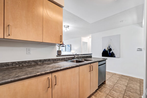 233-Beecroft-Road-#915-Toronto-Web-Salisbury-11