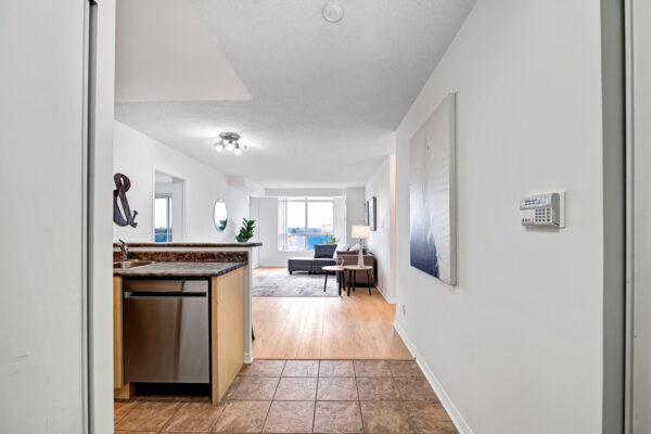 233-Beecroft-Road-#915-Toronto-Web-Salisbury-8