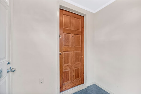 26-Martin-Road-Toronto-Web-Salisbury-13