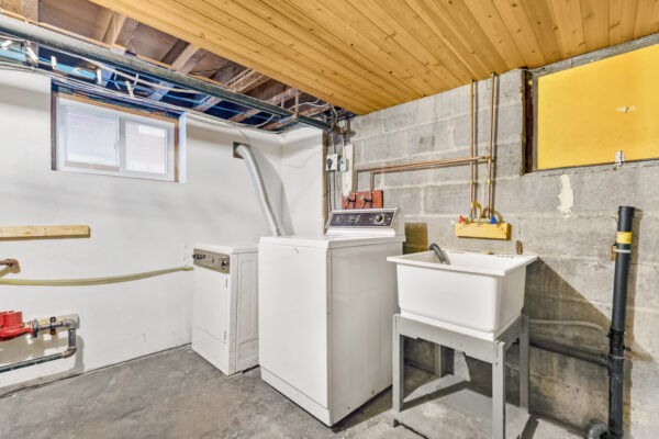 26-Martin-Road-Toronto-Web-Salisbury-55