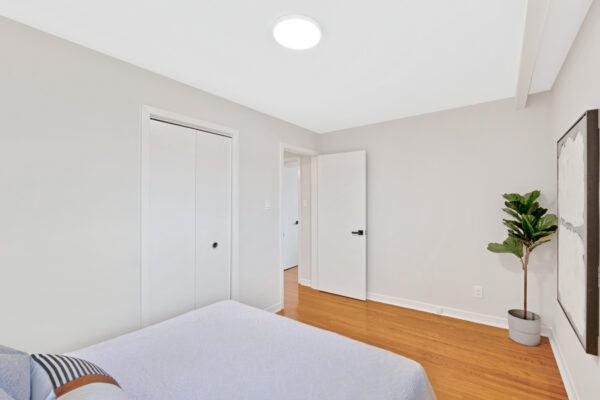 26-Richgrove-Drive-Toronto-Web-Salisbury-40