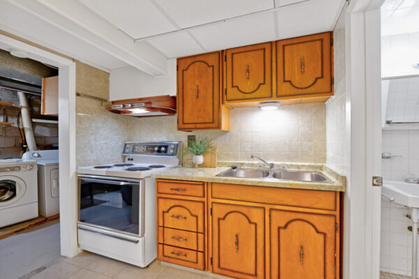 26-Richgrove-Drive-Toronto-Web-Salisbury-44