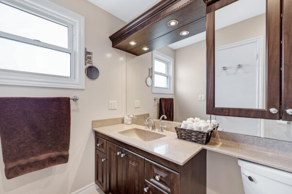 38-Greenwood-Road-Stouffville-Web-Salisbury-43