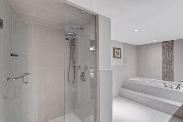 3900-Yonge-Street-#504-Toronto-Web-Salisbury-40