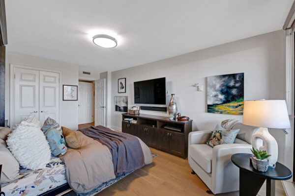 3900-Yonge-Street-#504-Toronto-Web-Salisbury-44