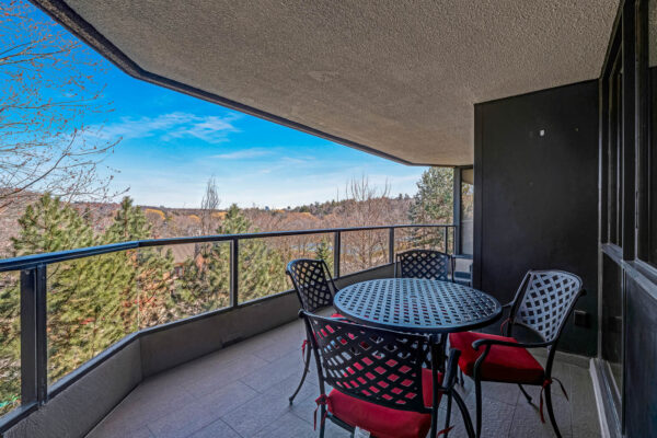 3900-Yonge-Street-#504-Toronto-Web-Salisbury-47