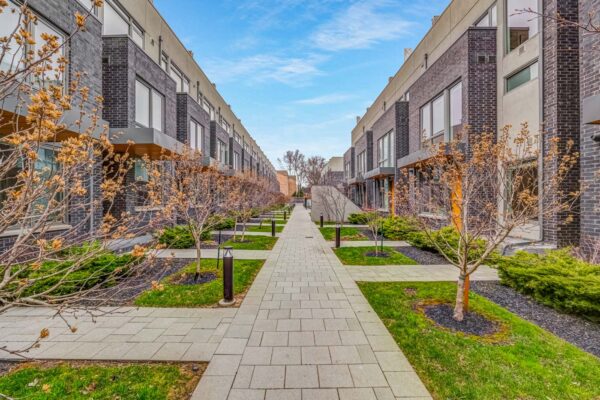46-Curzon-Street-#315-Toronto-Web-Salisbury-7