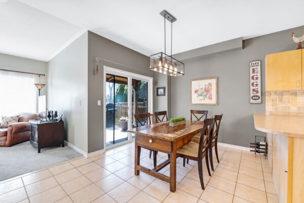 53-Kinross-Avenue-Brooklin-Web-Salisbury-18