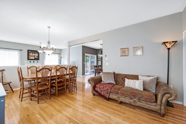 53-Kinross-Avenue-Brooklin-Web-Salisbury-25