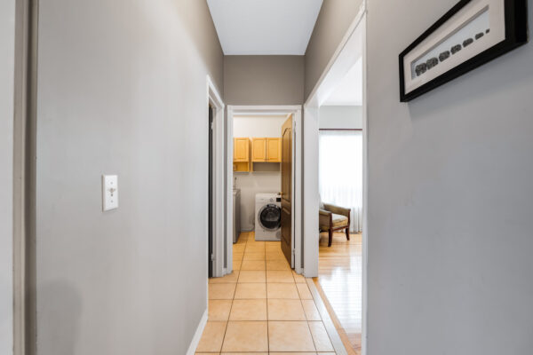 53-Kinross-Avenue-Brooklin-Web-Salisbury-27