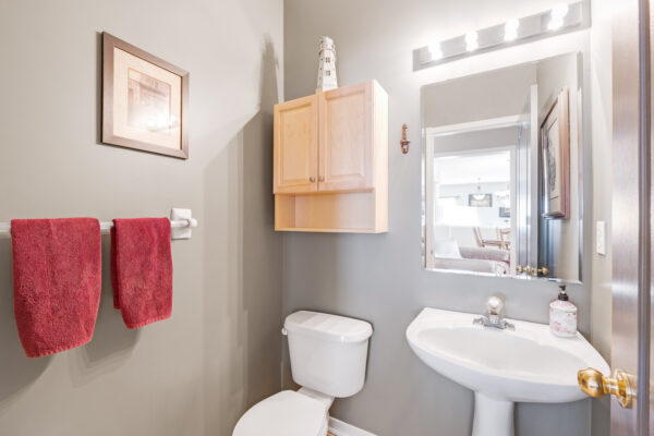 53-Kinross-Avenue-Brooklin-Web-Salisbury-28