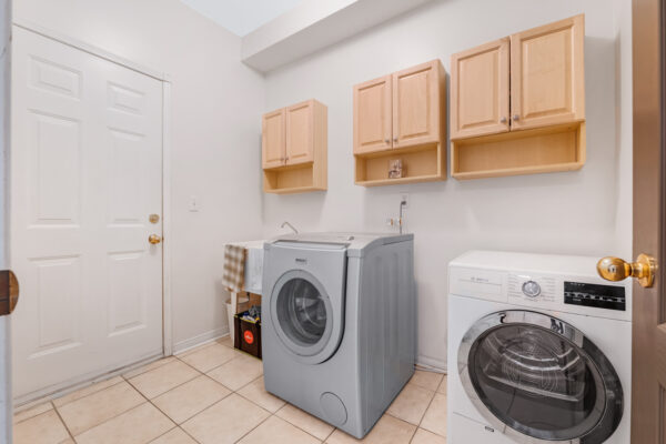 53-Kinross-Avenue-Brooklin-Web-Salisbury-29