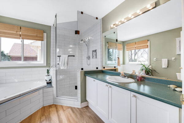 53-Kinross-Avenue-Brooklin-Web-Salisbury-36