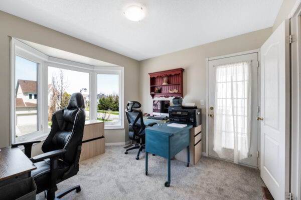 53-Kinross-Avenue-Brooklin-Web-Salisbury-46