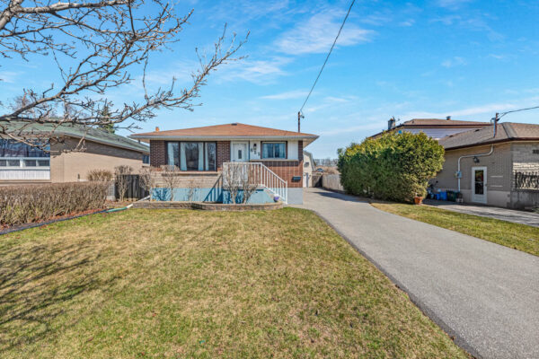 655-Perry-Crescent-Oshawa-Web-Salisbury-1