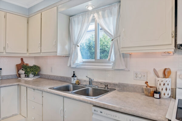 655-Perry-Crescent-Oshawa-Web-Salisbury-17