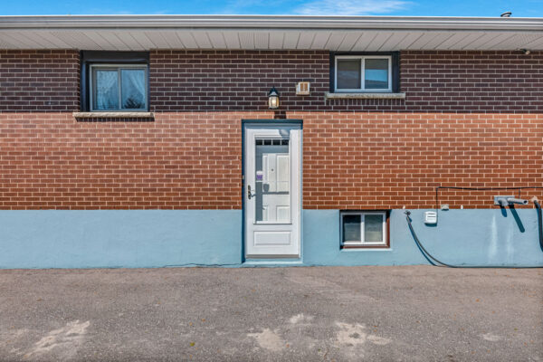 655-Perry-Crescent-Oshawa-Web-Salisbury-54