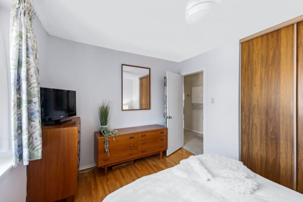 679-Demaris-Court-Burlington-Web-Salisbury-28