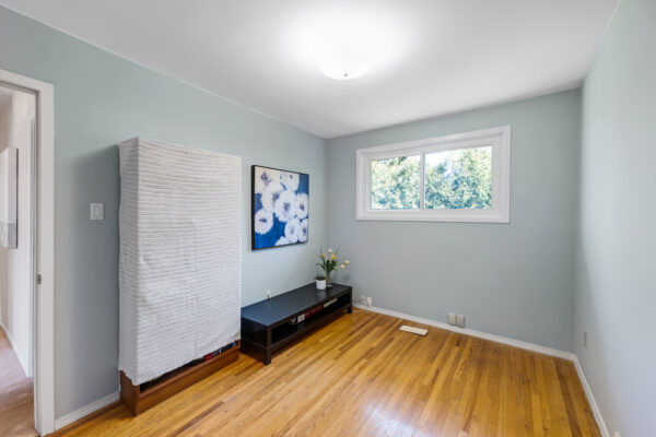 679-Demaris-Court-Burlington-Web-Salisbury-32