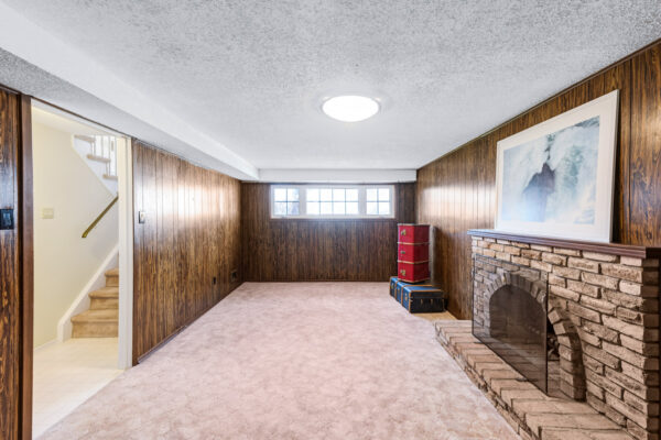 679-Demaris-Court-Burlington-Web-Salisbury-38