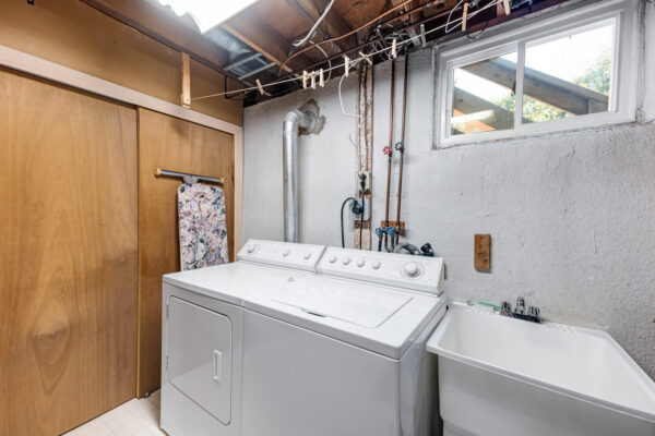 679-Demaris-Court-Burlington-Web-Salisbury-42