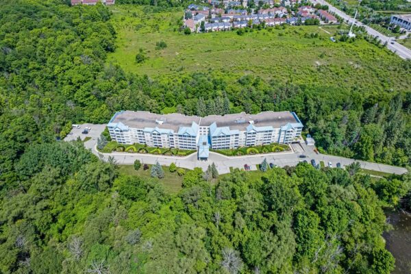900-Bogart-Mill-Trail-#216-Newmarket-Web-Salisbury-1