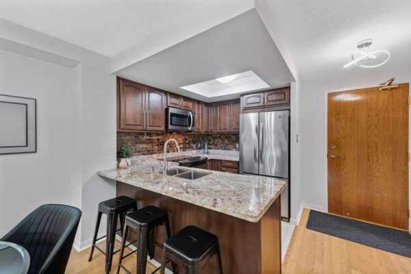 900-Bogart-Mill-Trail-#216-Newmarket-Web-Salisbury-14