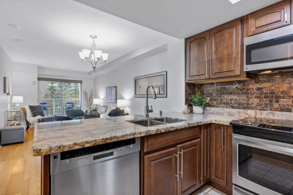 900-Bogart-Mill-Trail-#216-Newmarket-Web-Salisbury-15