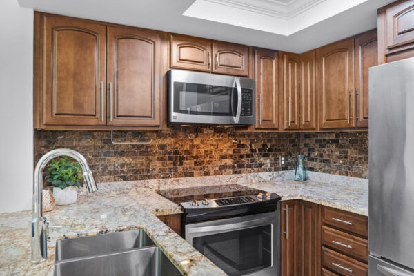900-Bogart-Mill-Trail-#216-Newmarket-Web-Salisbury-16