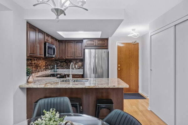 900-Bogart-Mill-Trail-#216-Newmarket-Web-Salisbury-17