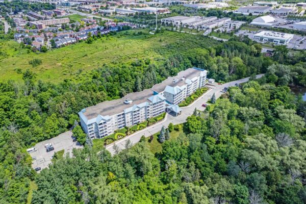 900-Bogart-Mill-Trail-#216-Newmarket-Web-Salisbury-2