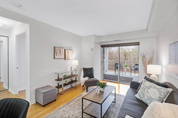 900-Bogart-Mill-Trail-#216-Newmarket-Web-Salisbury-21